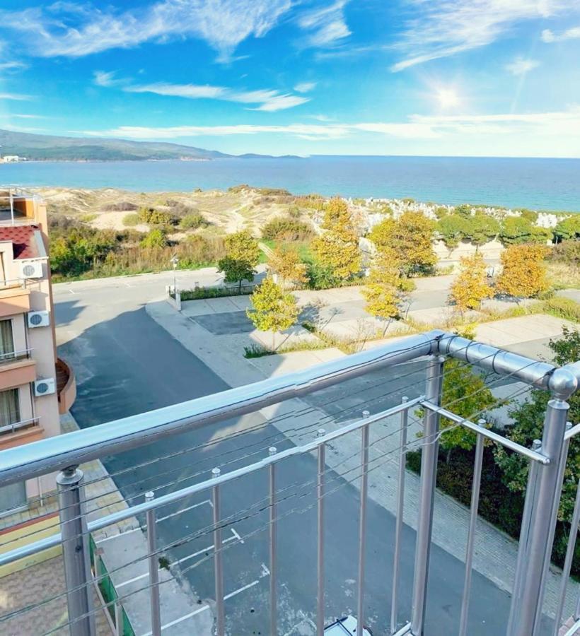 Golden View Przy Samym Morzu Plazy Apartment Приморско Екстериор снимка